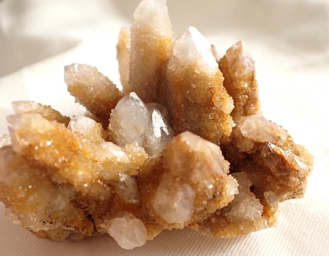 水晶　カクタスクォーツ　鉱物標本　南アフリカ産　クラスター 約154.5g