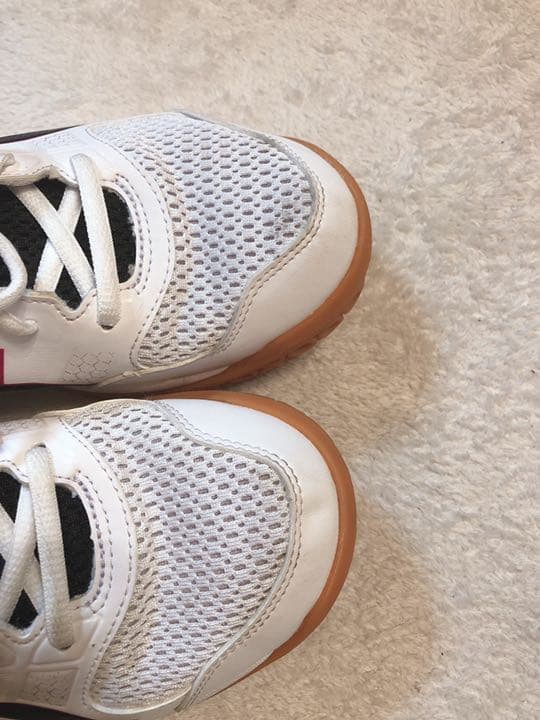 バレーシューズ・膝＆肘サポーター