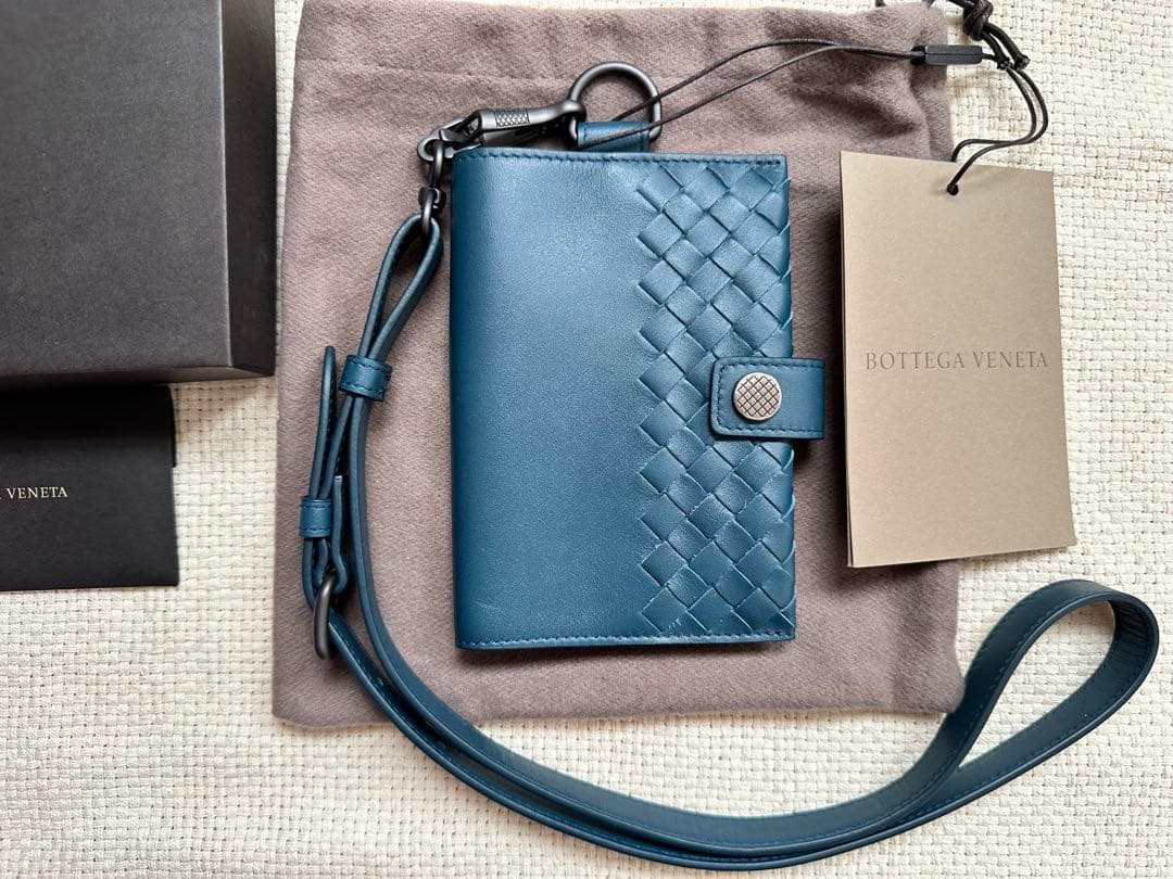 BOTTEGA VENETA ボッテガヴェネタ パスポートケース