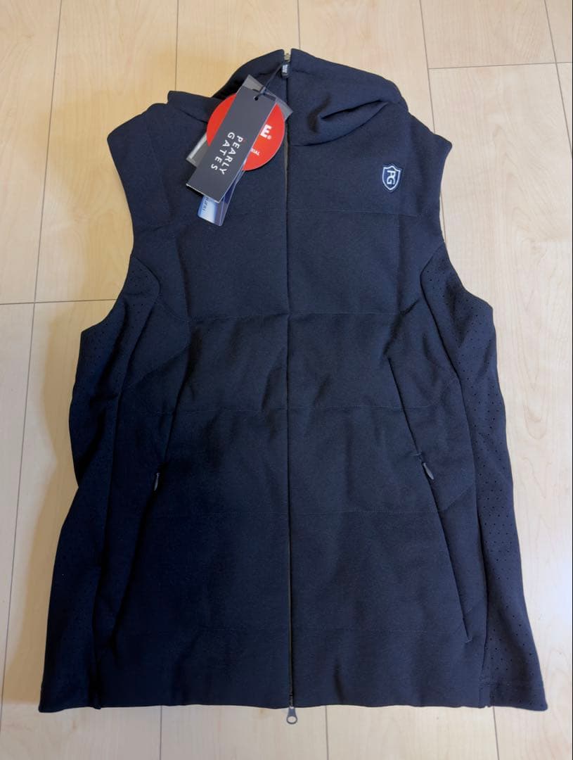 【新品・未使用】パーリーゲイツレディース ダウンベスト　フード付き　ネイビー