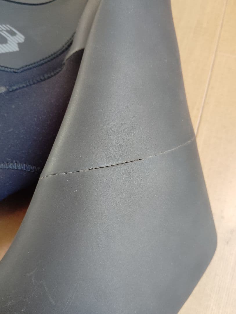 BEWET セミドライスーツ