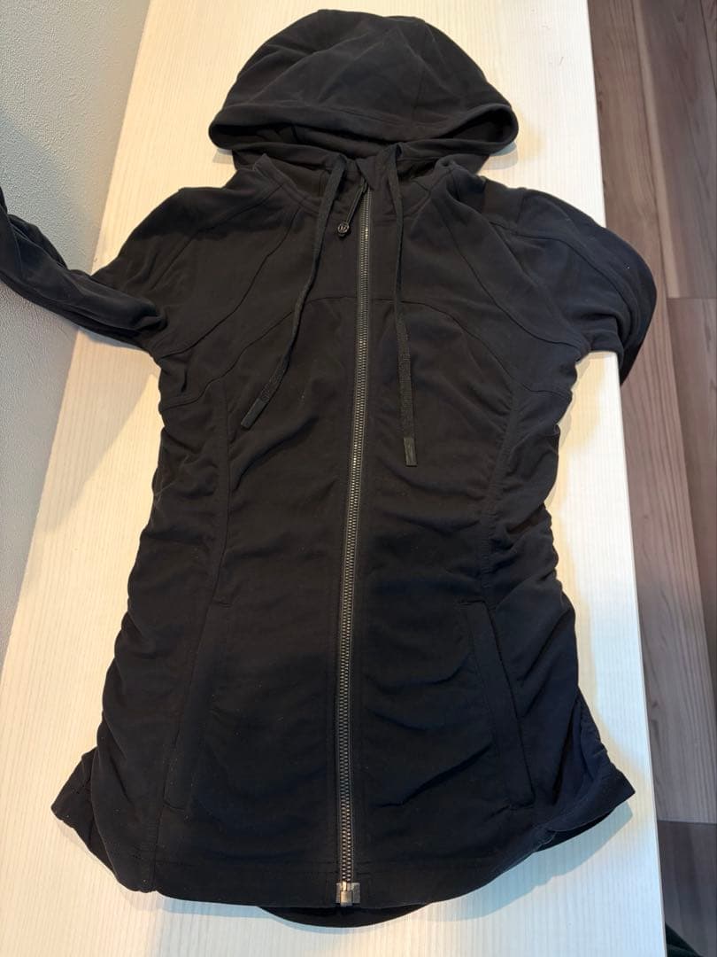 【レア品】ルルレモン　Nuluフード Define Jacket ブラック