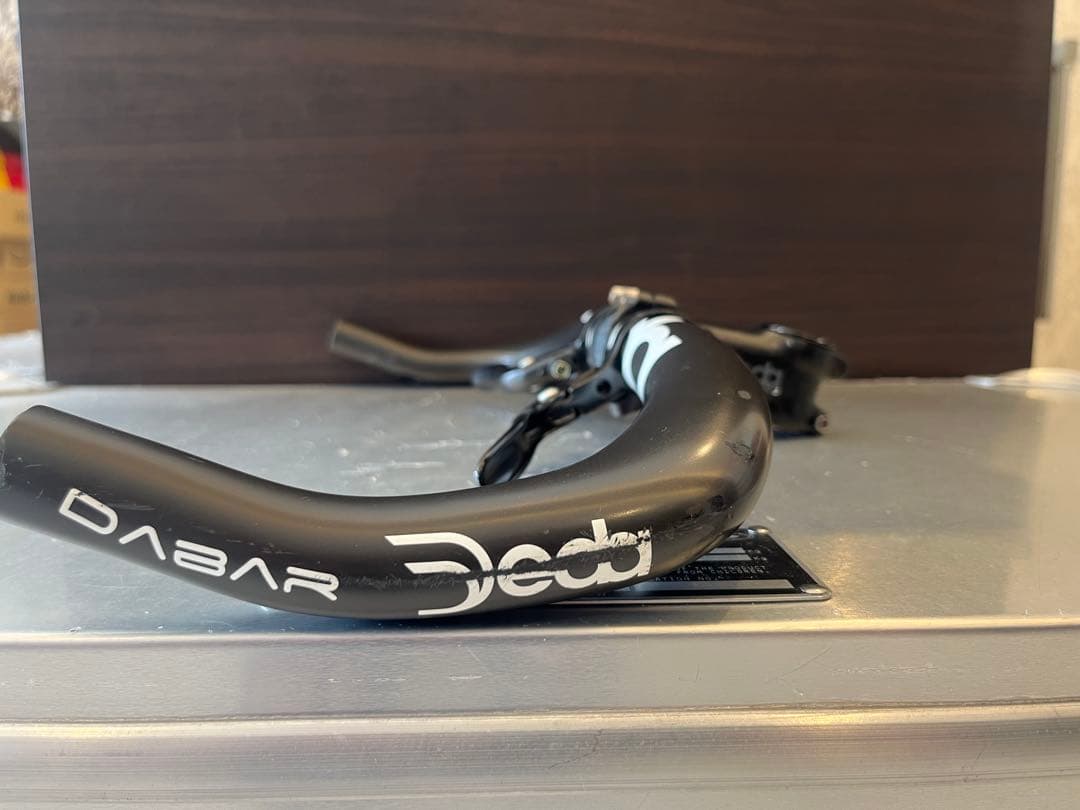 DEDA ELEMENTI DABAR デダダバーカーボンハンドル ブルホーン