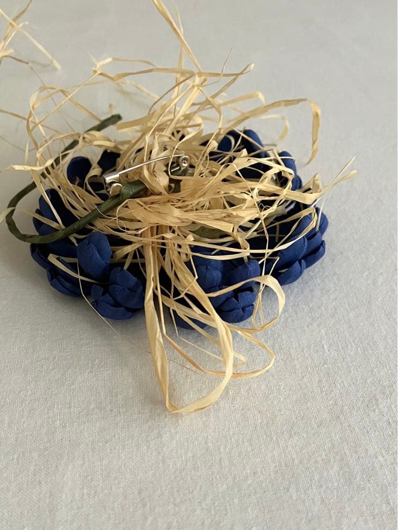 美品 kanekoisao カネコイサオ お花 コサージュ 雛菊 ヒナギク 2個