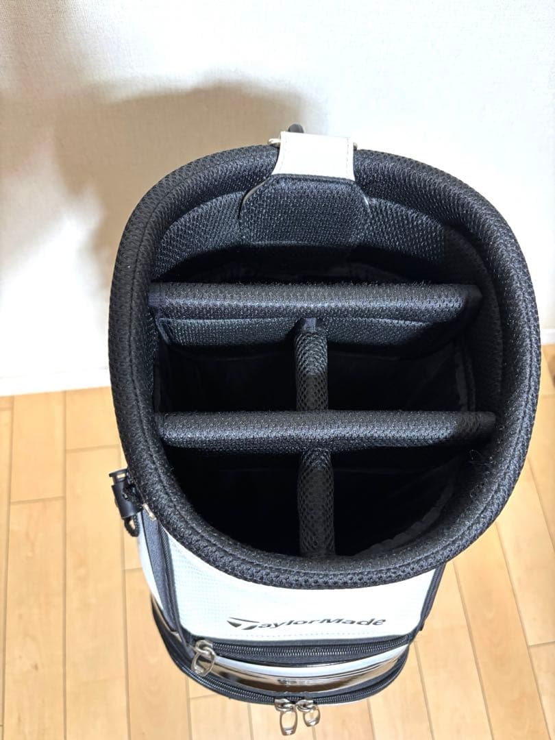 テーラーメイド キャディバッグ ホワイト×ブラック ヘッドカバー無し