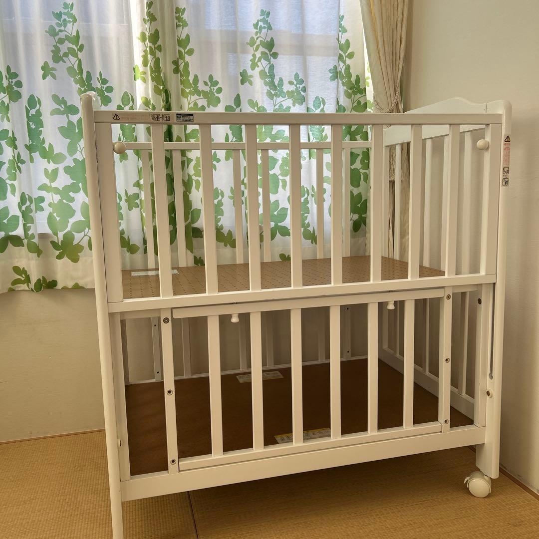 KATOJI木製ホワイトミニベビーベッド　早い者勝ち！送料込　60×90サイズ