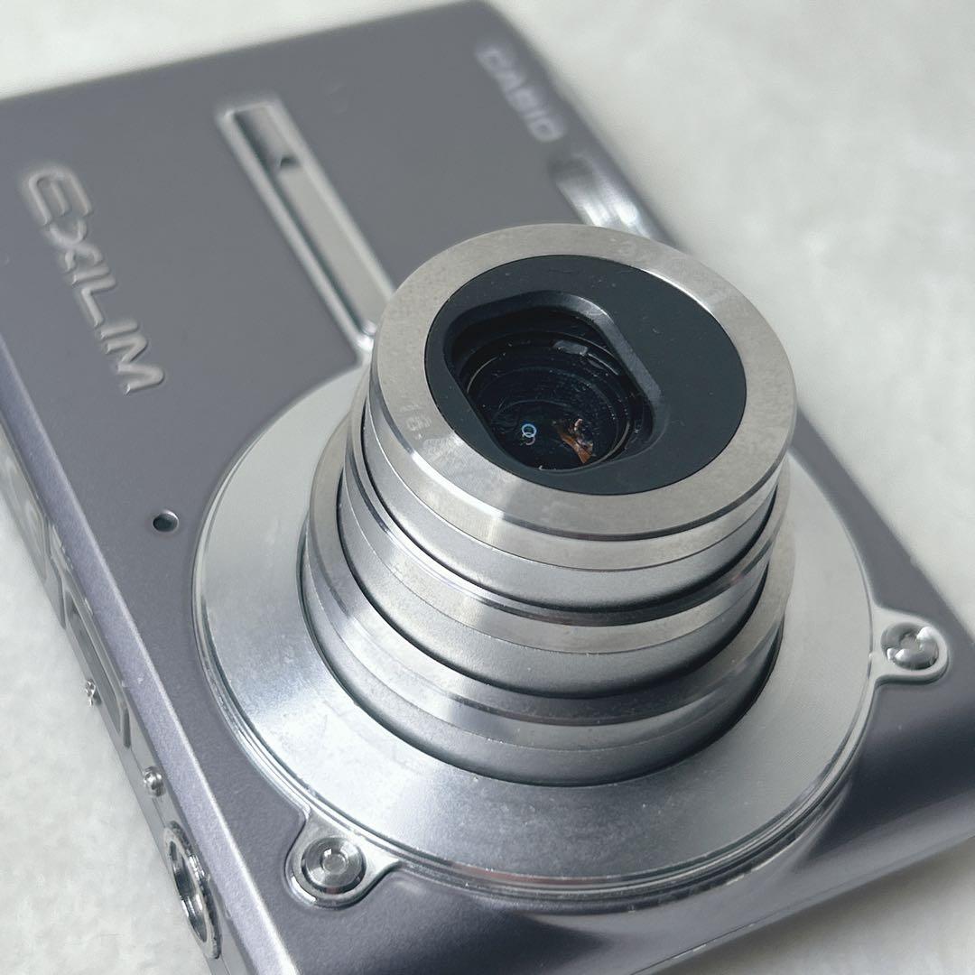 ✨美品✨CASIO EXILIM EX-S500 シルバー　コンデジ　カメラ