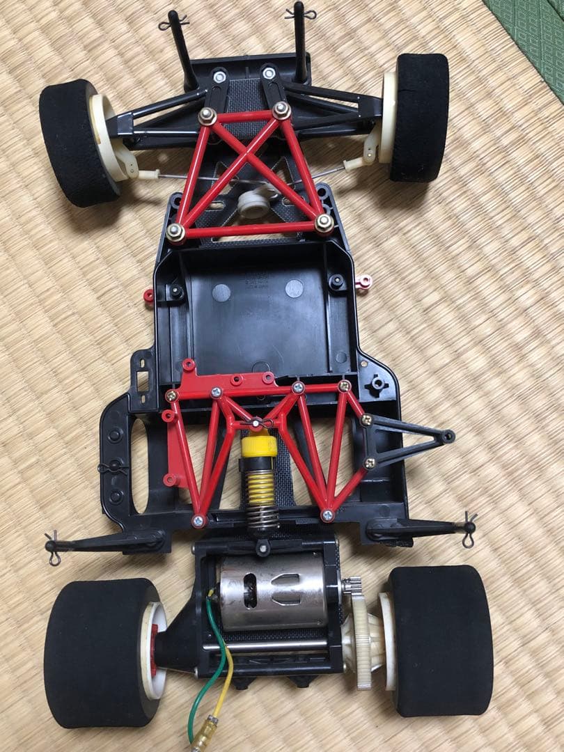 タミヤ　1/10 Cカー、シャーシ　ラジコン、フェラーリF40