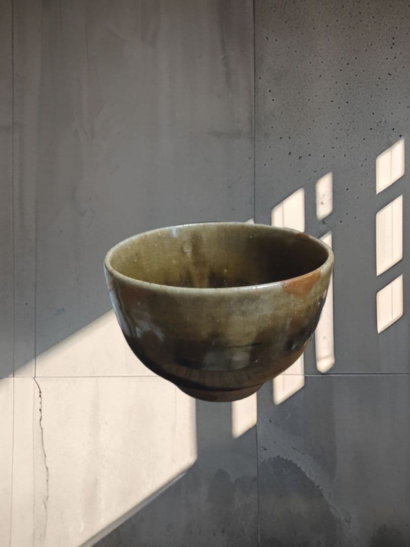 尾呂焼茶碗　江戸時代　瀬戸　鉄釉　黒褐釉　時代物　骨董