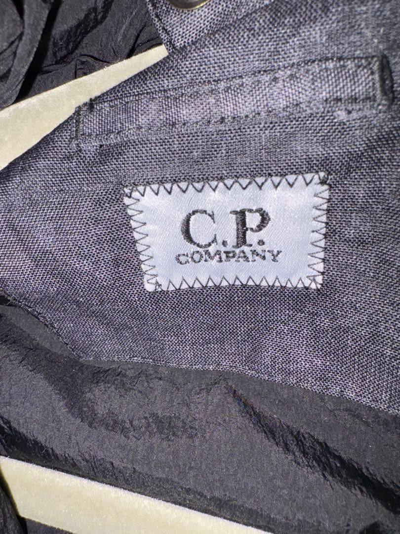 新品タグ付き　c.p.campany ダウンジャケット　メンズ