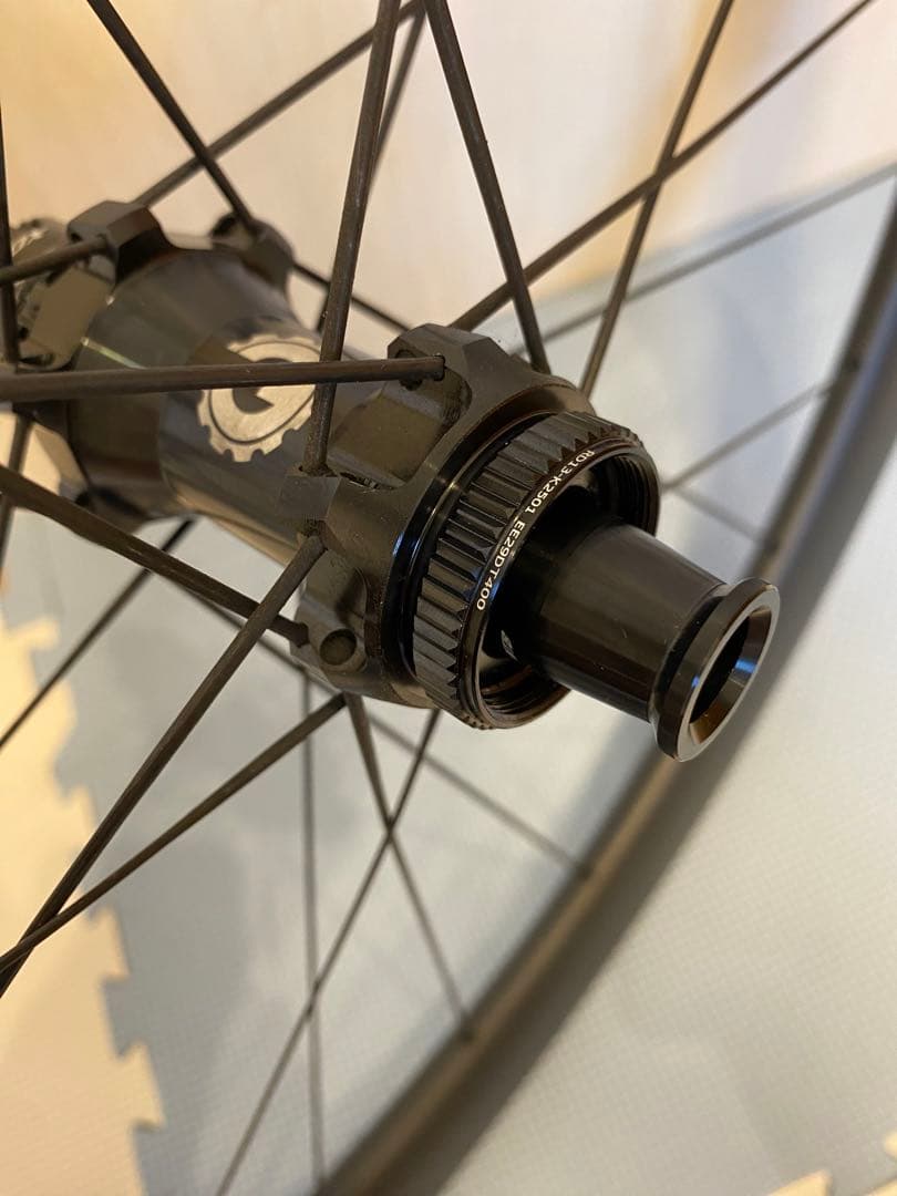 ELITEWHEELS EDGE カーボンホイール1347g50mm XDR専用