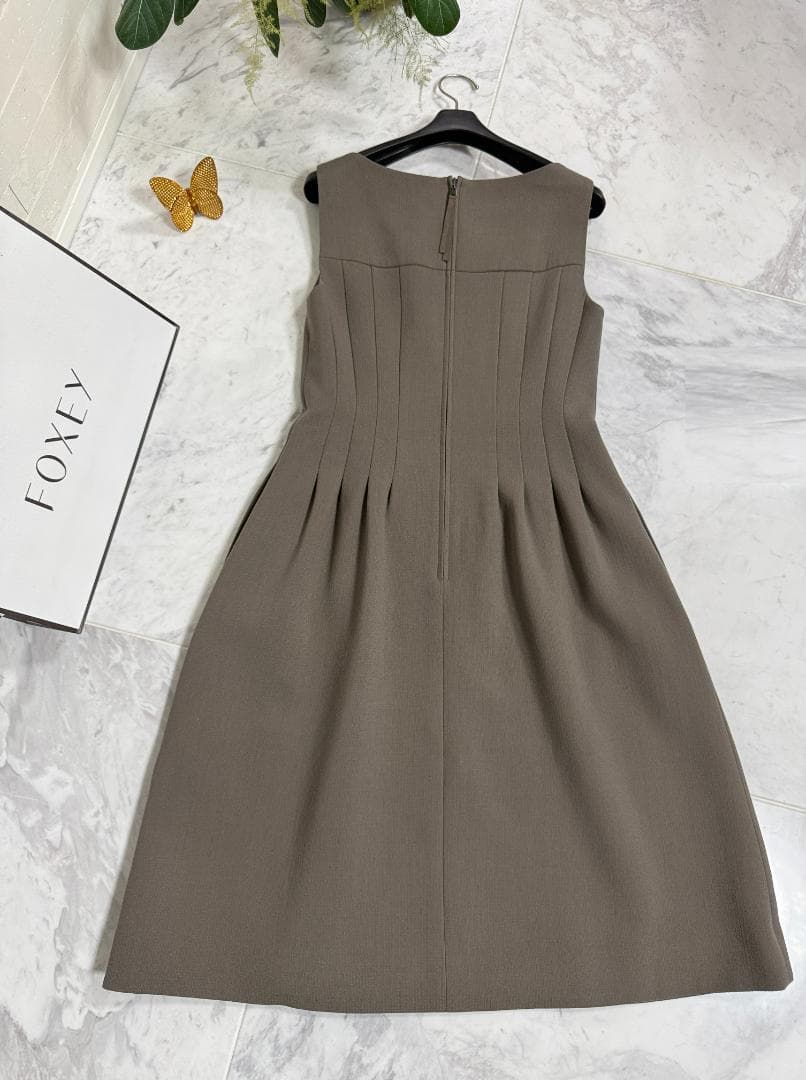 定価約12万★美品★FOXEYフォクシーマグノリア ウール美くびれシルエット38