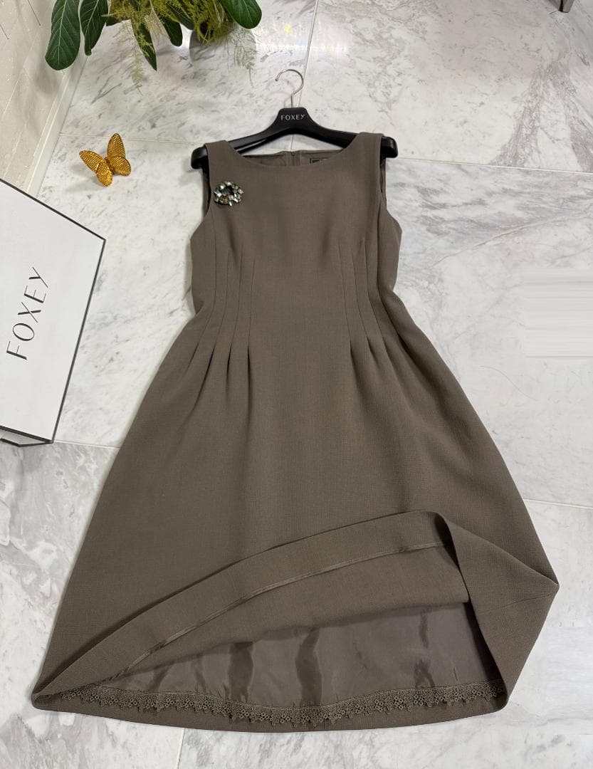 定価約12万★美品★FOXEYフォクシーマグノリア ウール美くびれシルエット38