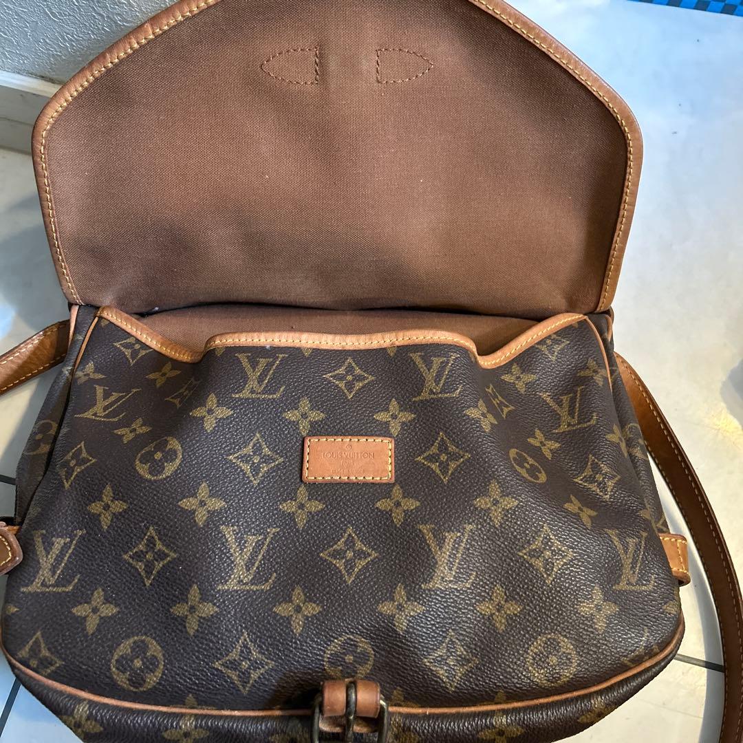 Louis Vuitton ソミュール　中型ショルダーバッグ ブラウン