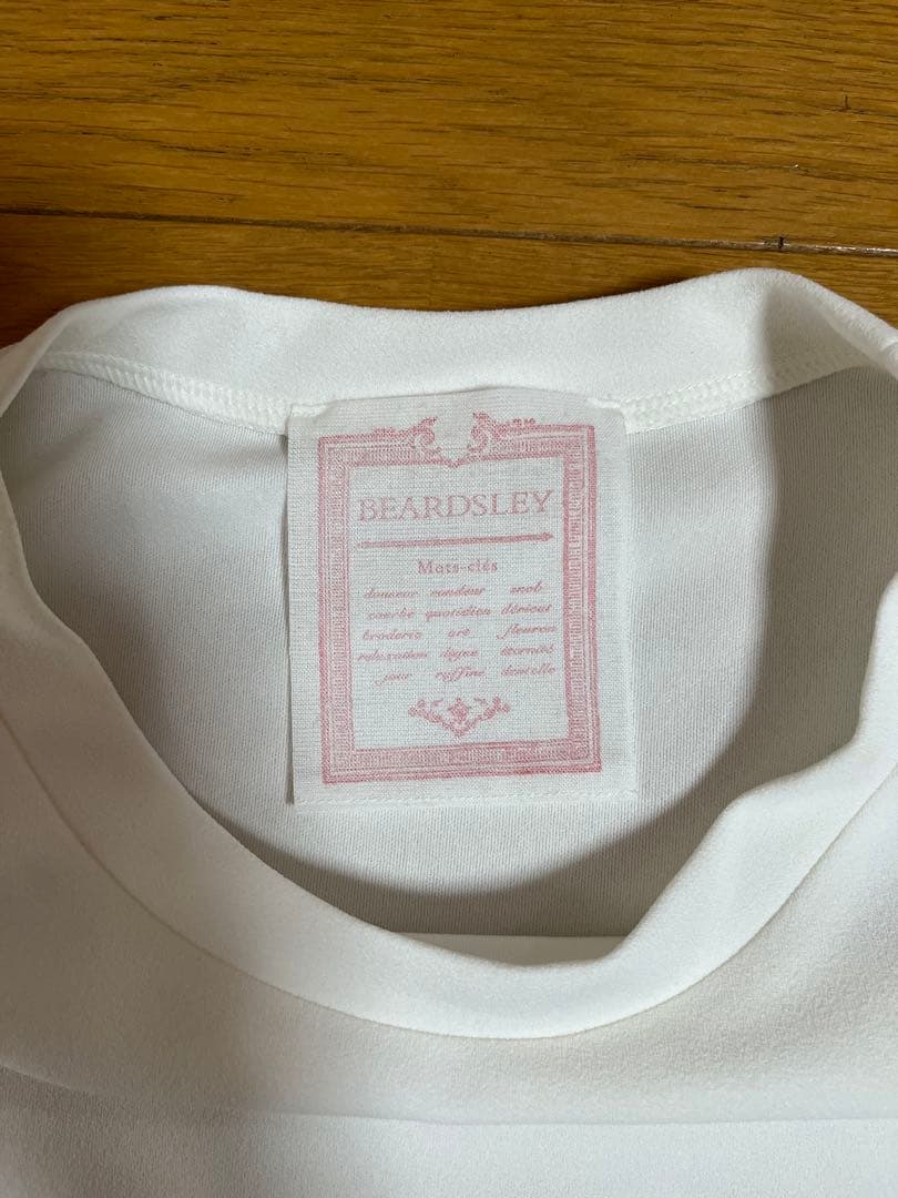 【BEARDSLEY】Tブラウス　ビアズリー