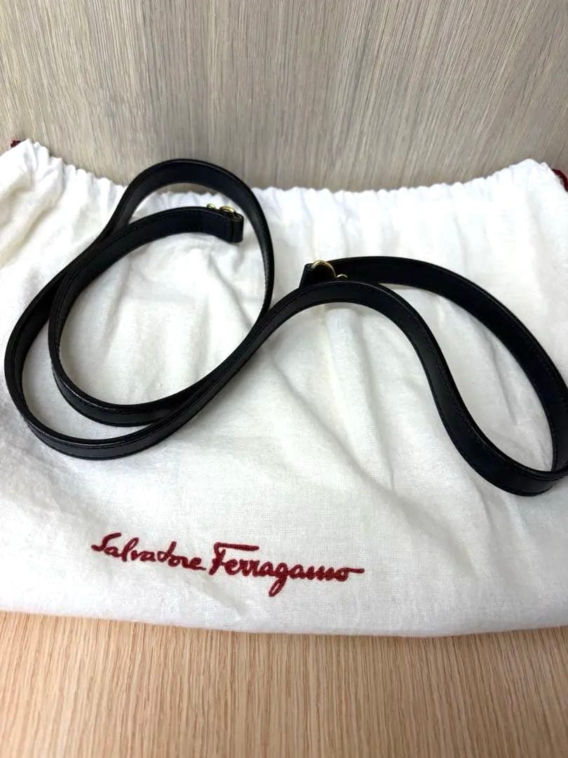 フェラガモ ヴァラリボン 2wayバッグ　ブラック　✨絶版入手困難✨　保存袋付き