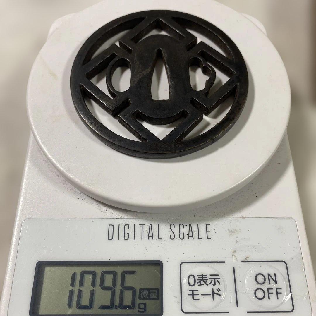 B-62 鍔　鉄地　武具　刀装具　日本　骨董品　時代物　美術品　工芸品