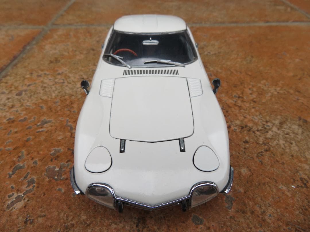 エブロ　1/24　トヨタ2000GT