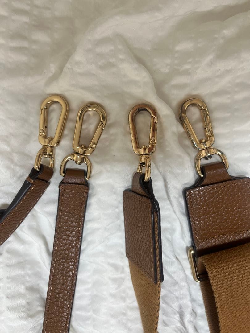 な*ぺ様 ブラウンレザー ハンドバッグ タッセル付き