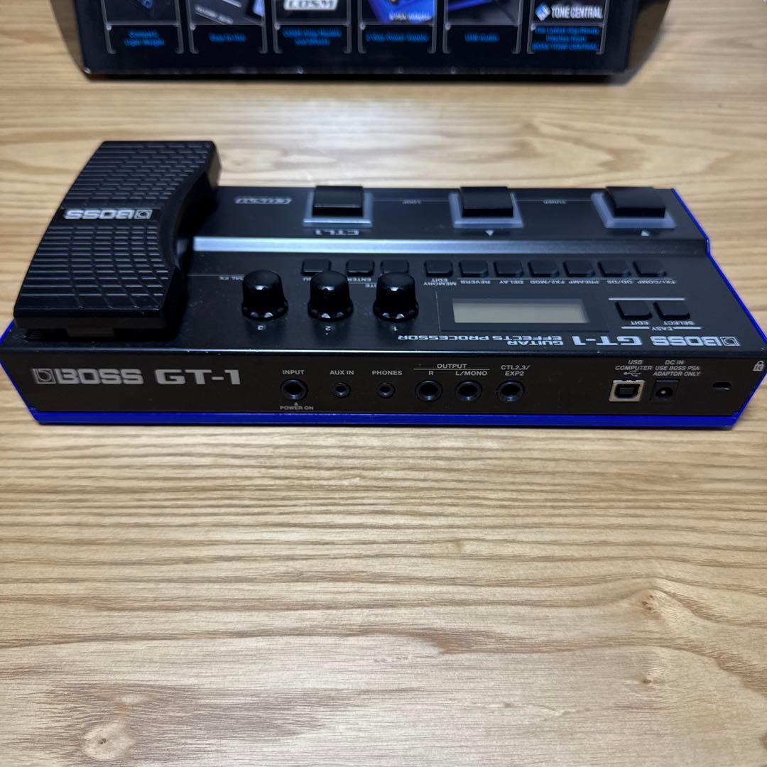 BOSS GT-1 マルチエフェクター　純正ケーブル箱付き