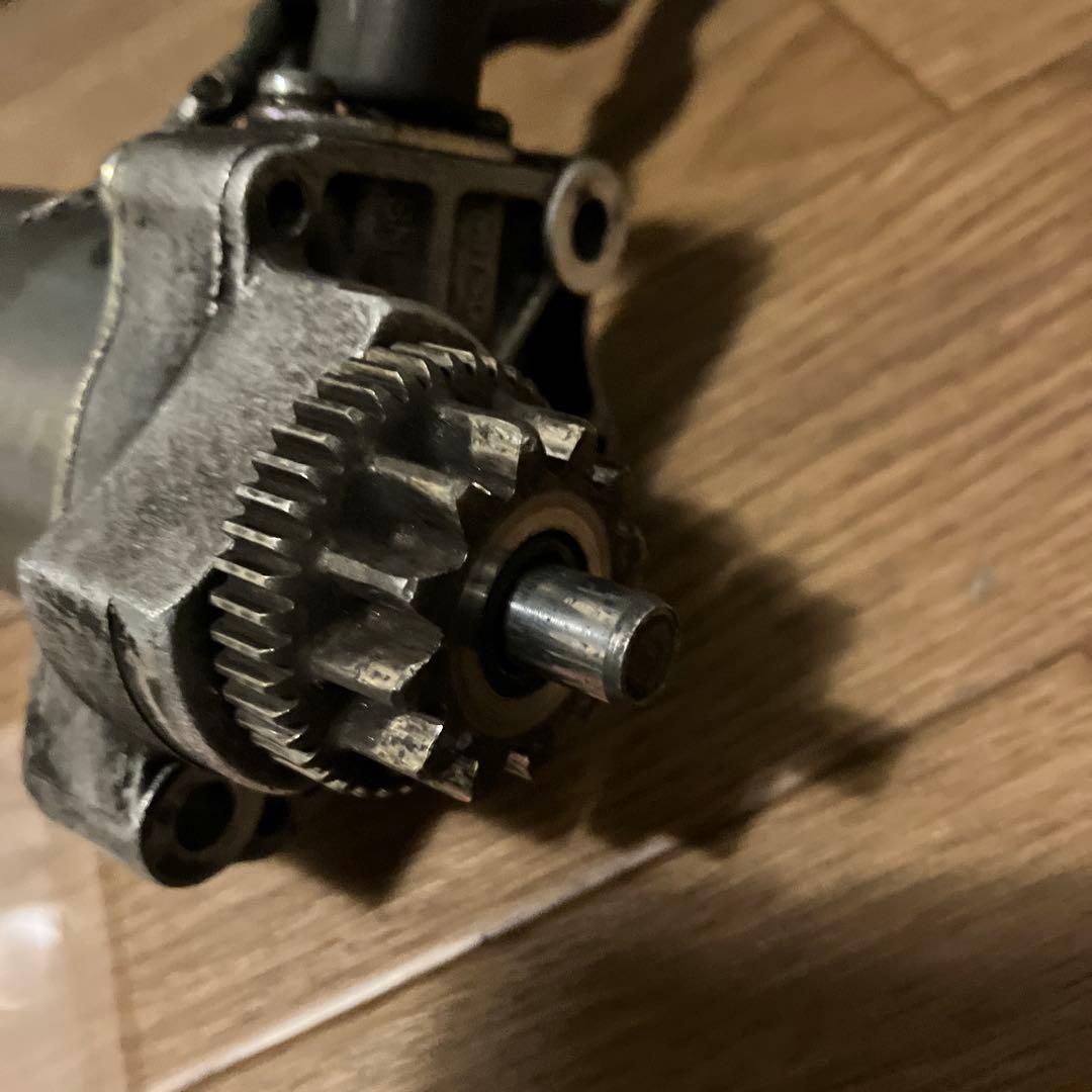 リード100純正セルモーターとオーバーホール用ブラシ