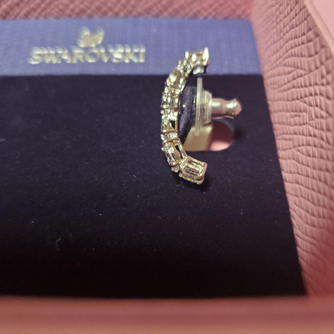 新品♥️スワロフスキー　イヤーカフ　ピアス片耳　最終価格です