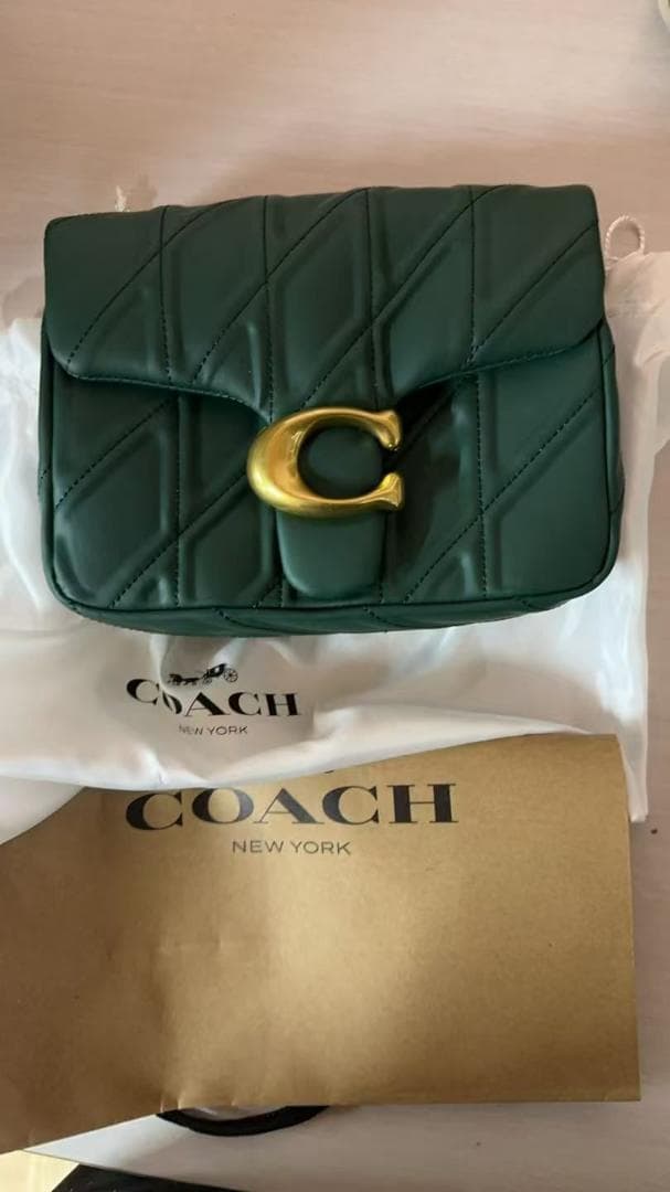COACH グリーン ショルダーバッグ キルティング·