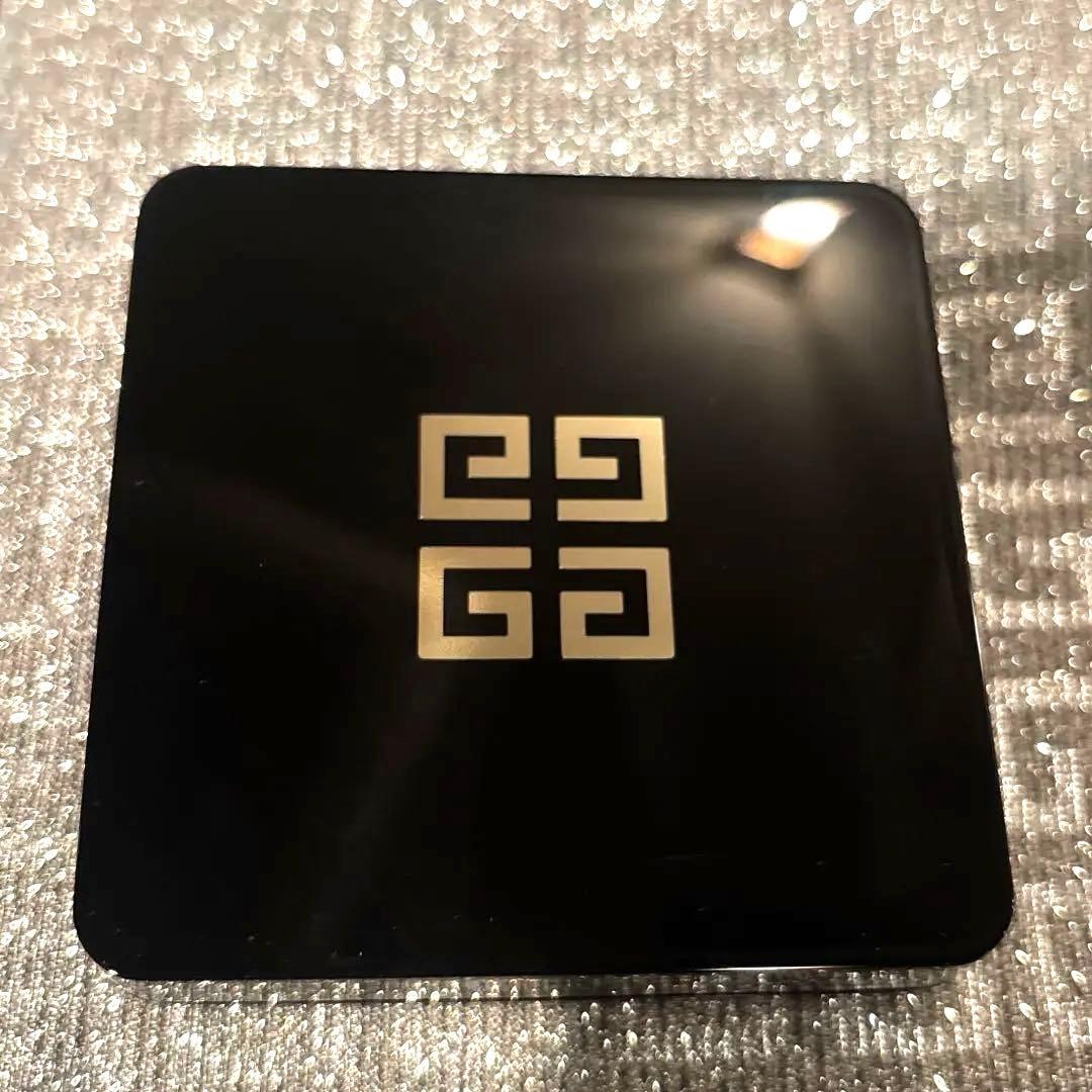 ジバンシー　ソワンノワール