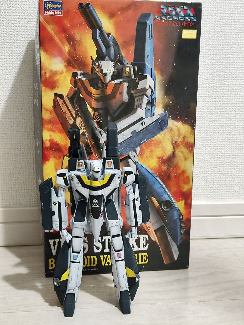 超時空要塞マクロス　1/72　ストライクバルキリー　VF-1S　塗装済完成品