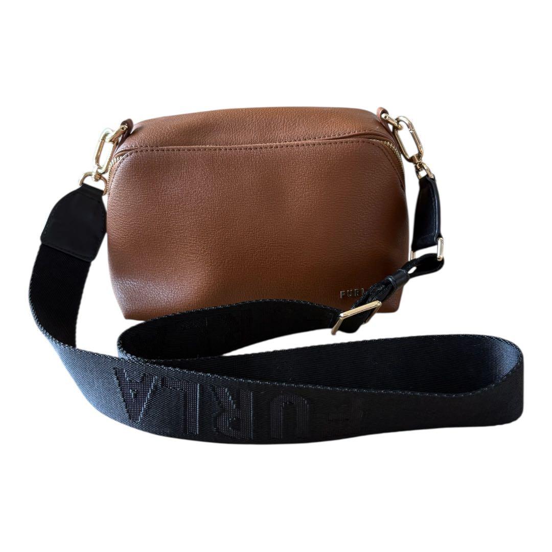 極美品★FURLA フルラ★AMICA クロスボディバッグ（ブラウン）