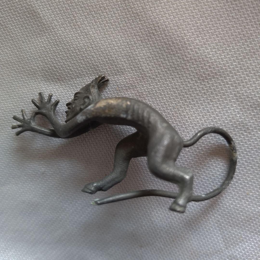 ソビエト製悪魔の置物チョルト