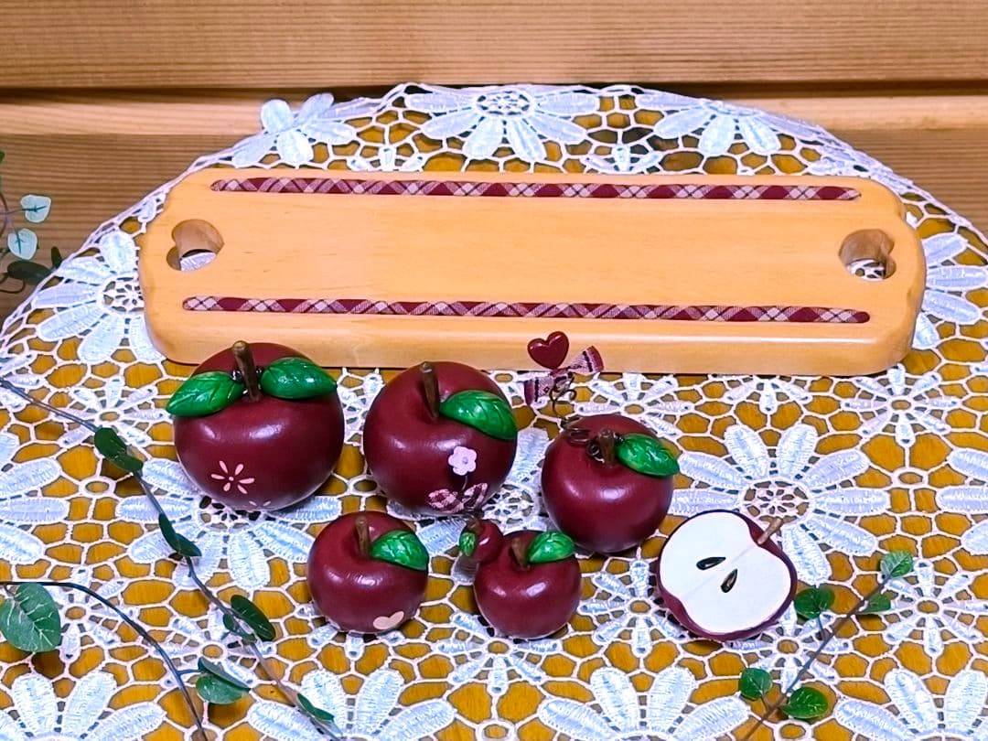 ⭐️アメリカンカントリー雑貨❤木製まん丸りんご＆乙女チックな三姉妹＆クッション