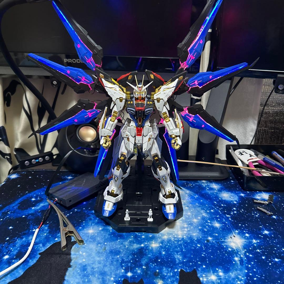 ストライクフリーダム　LED発光機能付き