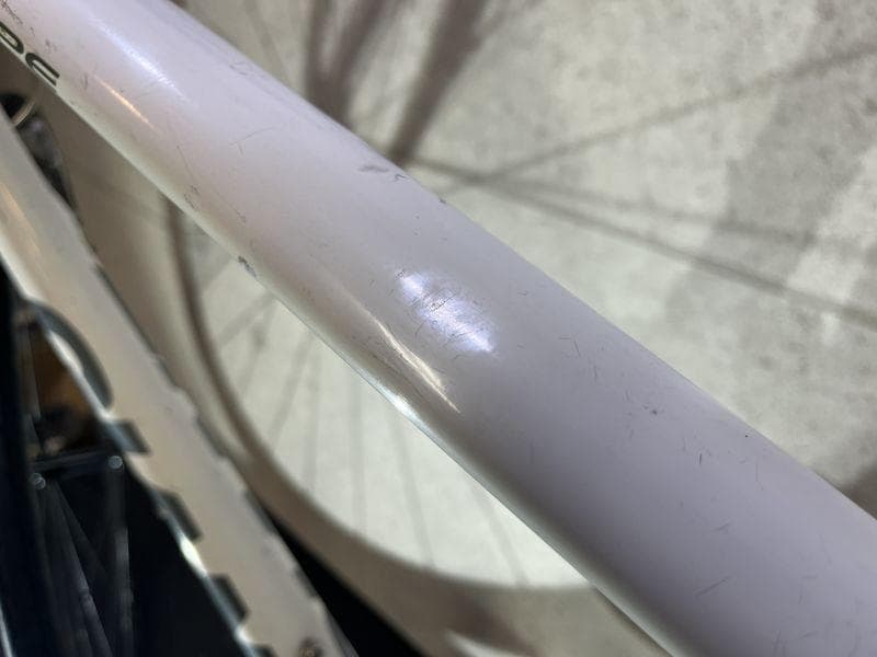 GIANT ESCAPE R3 クロスバイク sizeM　ホワイトカラー