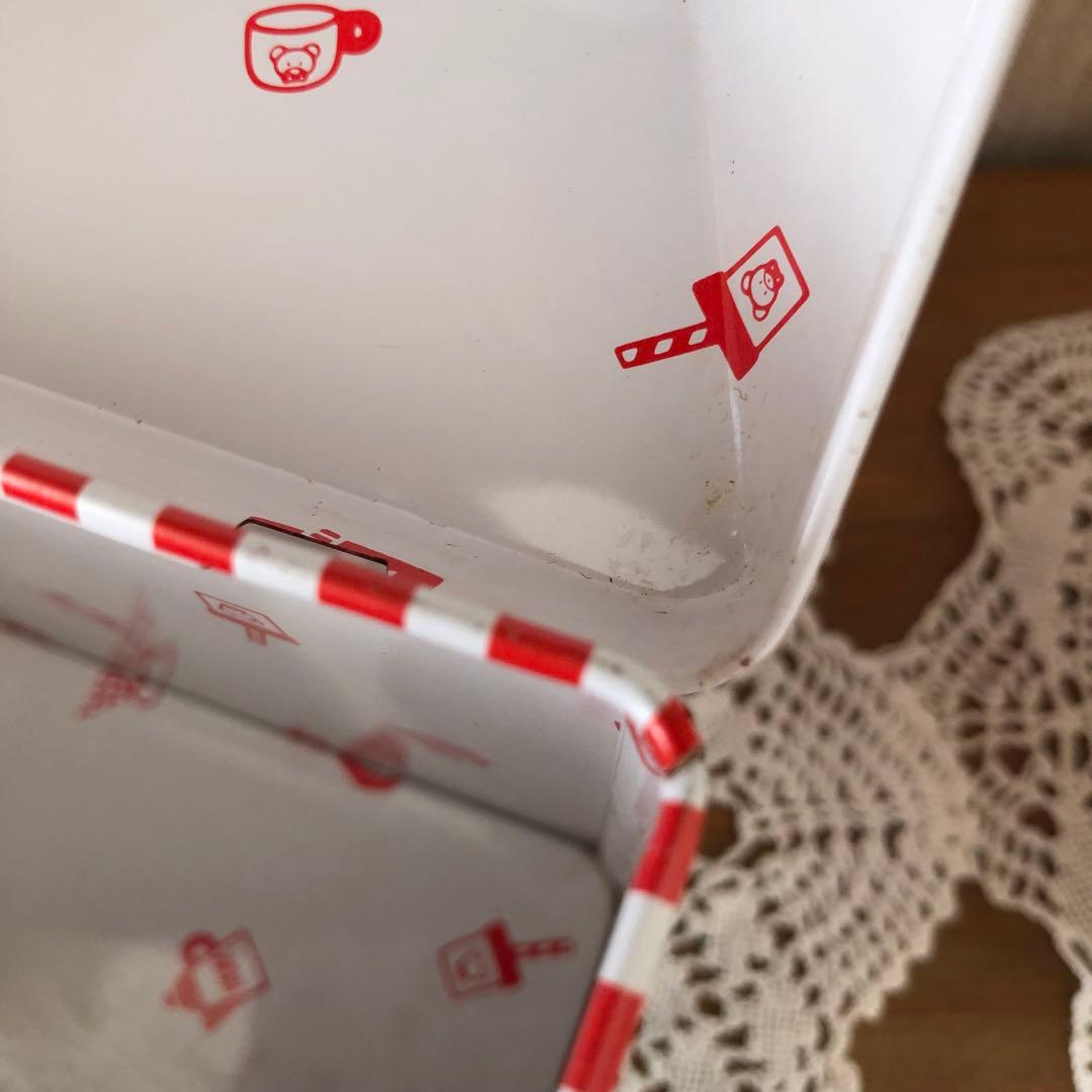 昭和レトロ　1983年　 ハローキティ　ハンバーガーshop柄 缶　希少品