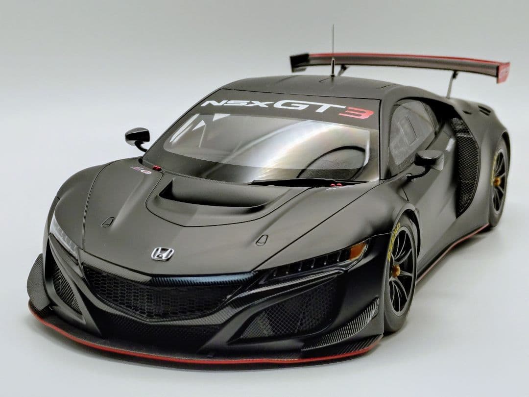 1/18ホンダ NSX GT3 ミニカー マットブラック　ディスプレイケース付き