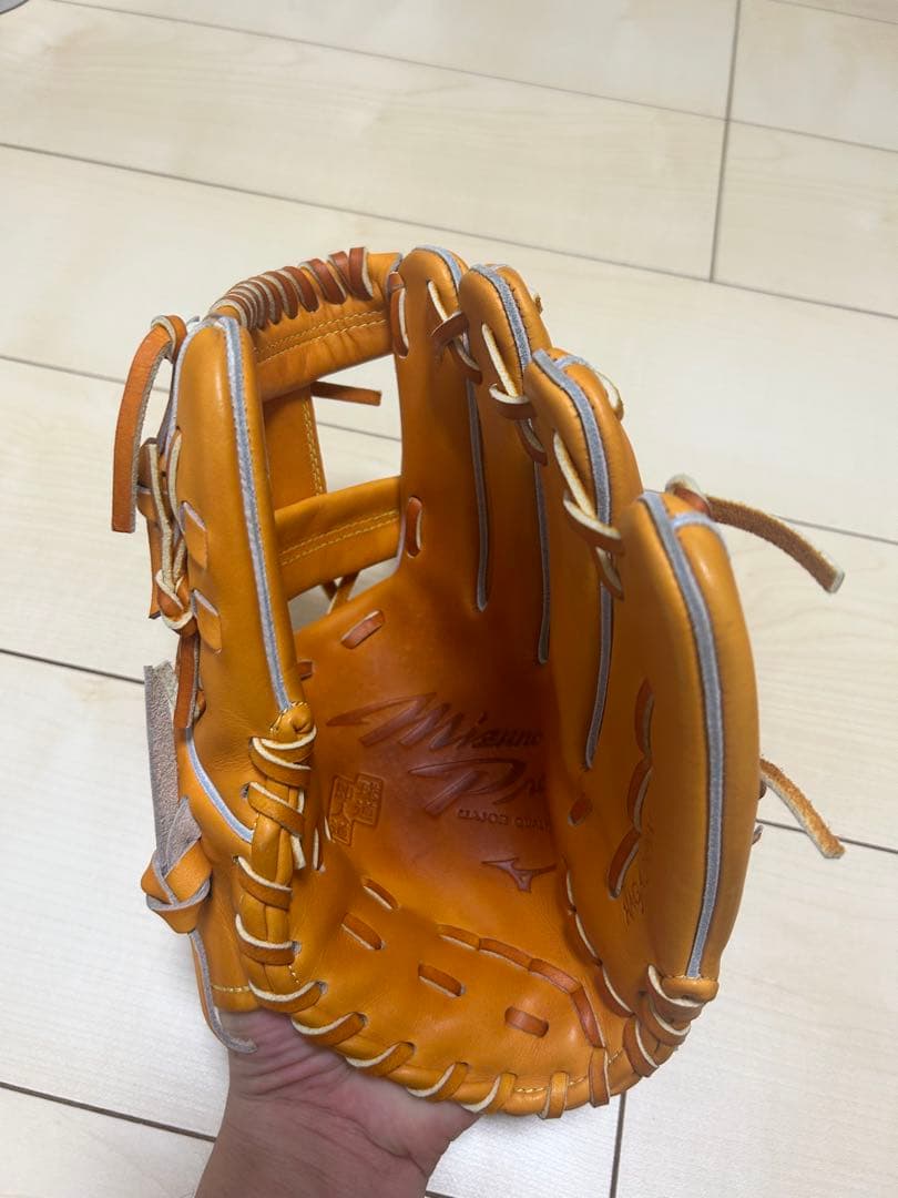 Mizuno Pro 硬式用グローブ MM型　球道即人道