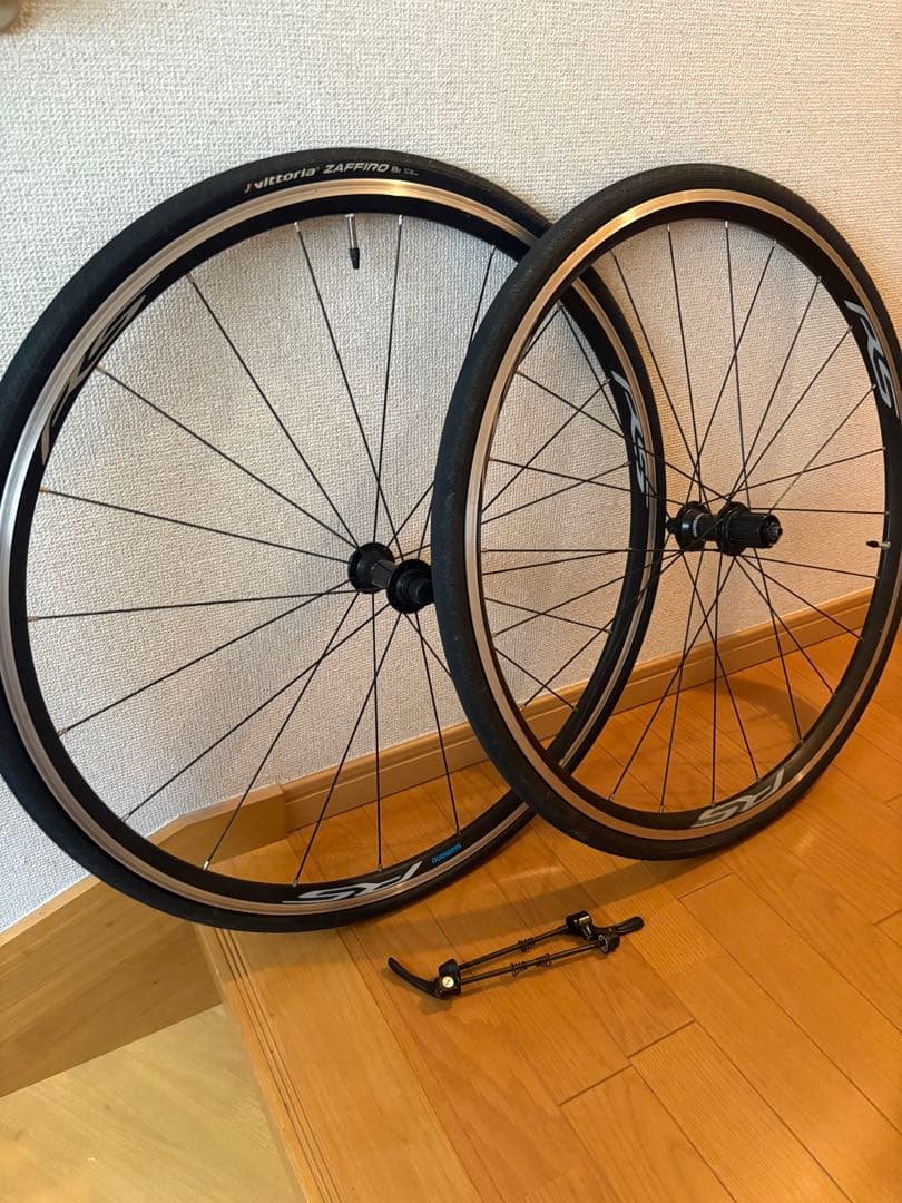 Shimano WH-RS100 クリンチャーホイール