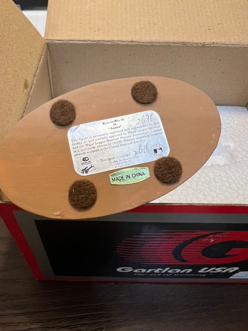 【UDA】ケン・グリフィーJr.直筆サインボール &ミニフィギュアset