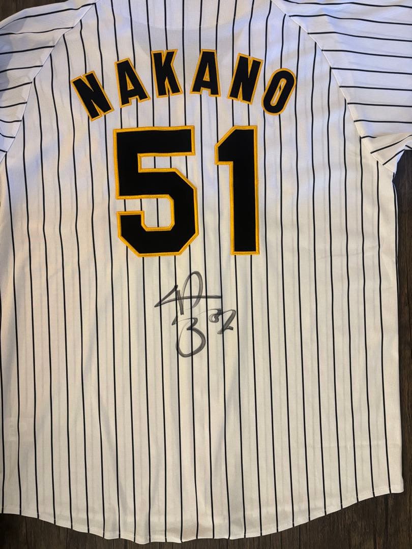 阪神タイガース　中野拓夢　サイン入り　ユニフォーム　51
