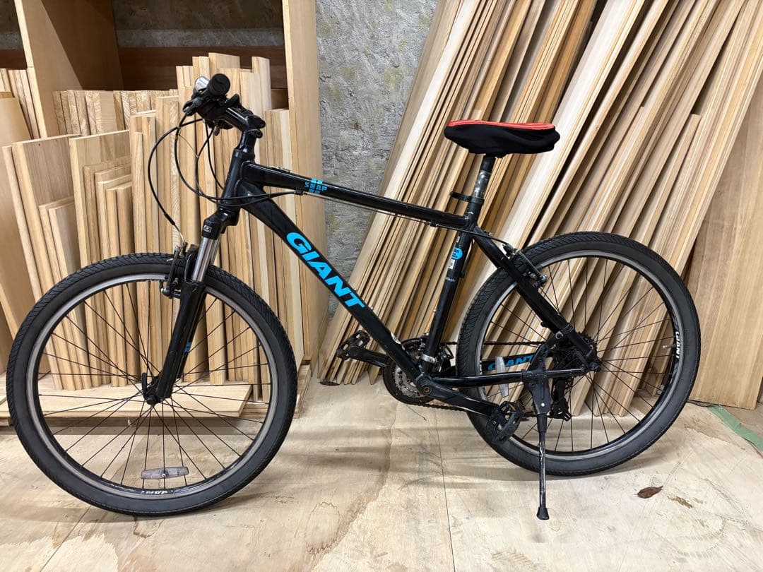 GIANT クロスバイク 26インチ ブラック/ブルー
