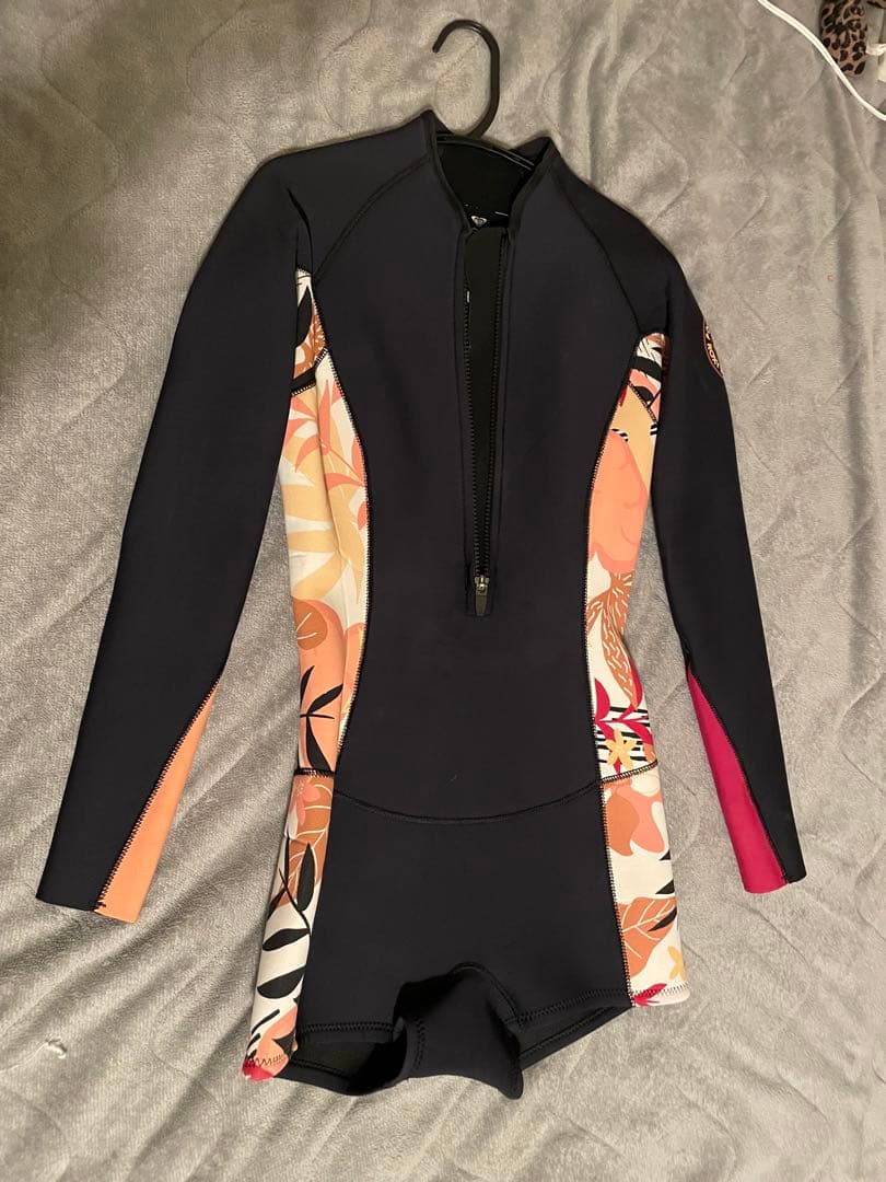 ROXY Pop Surf ロングスリーブスプリングウェットスーツ