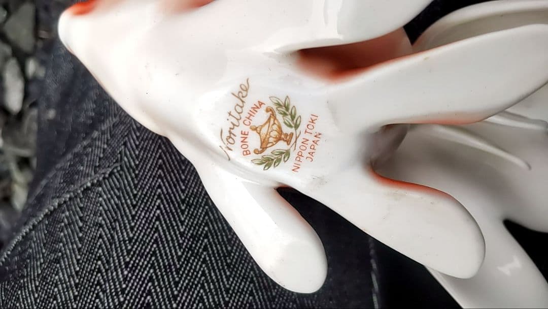 金魚の置物ノリタケ2つで