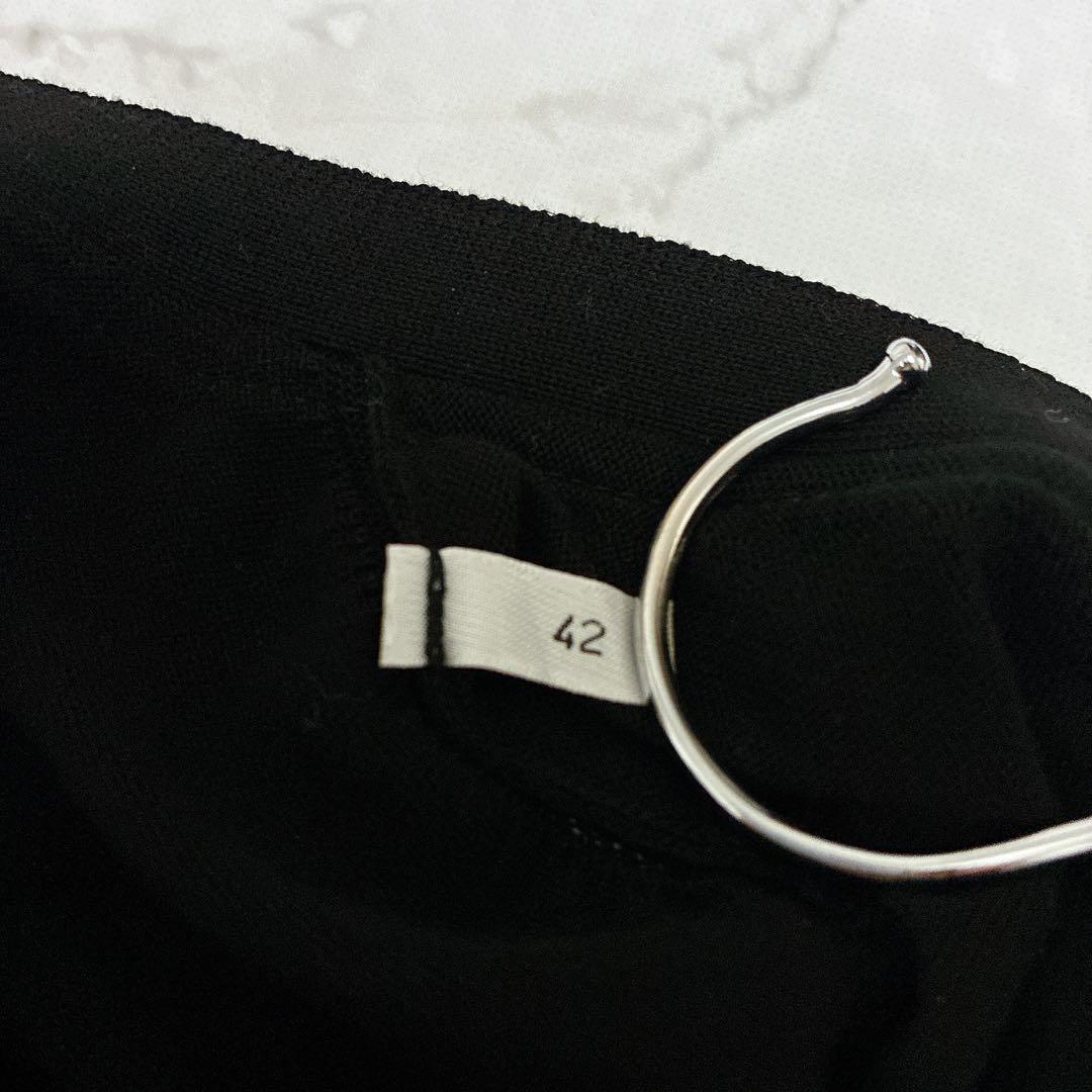 N°21 カーディガン　チェーン　ラインストーン　ロゴ刺繍　イタリア製　ブラック