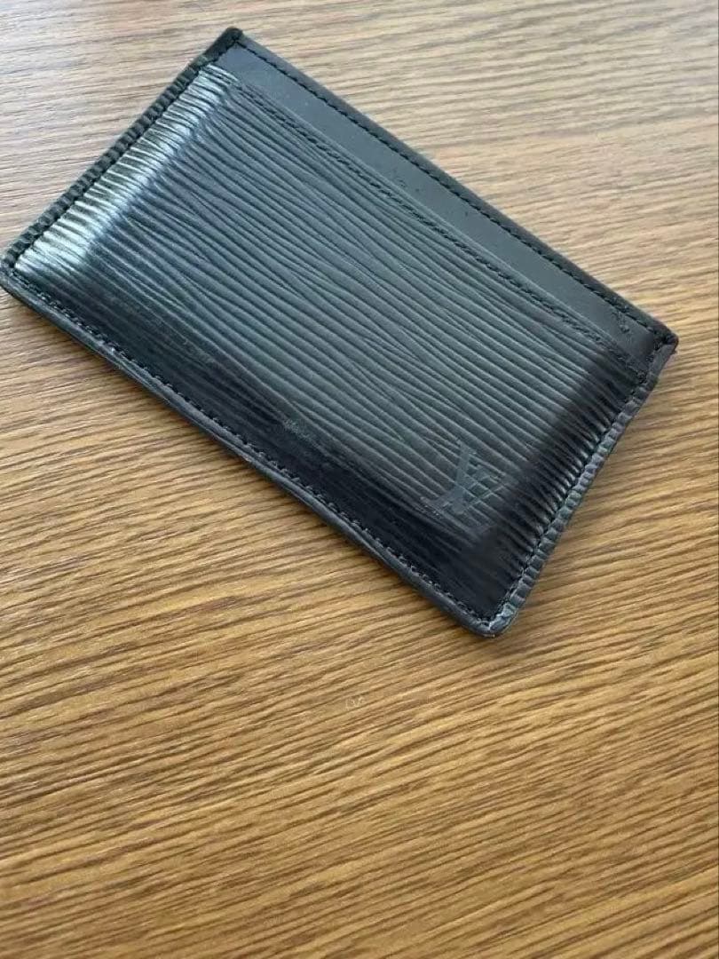 ルイヴィトン エピ ポルトカルト サーンプル 名刺入れ カードケース