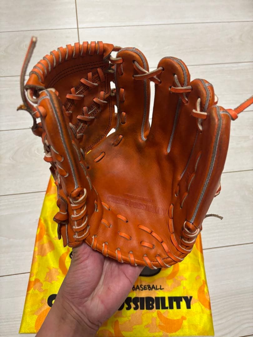 ゴリラ硬式グローブ投手