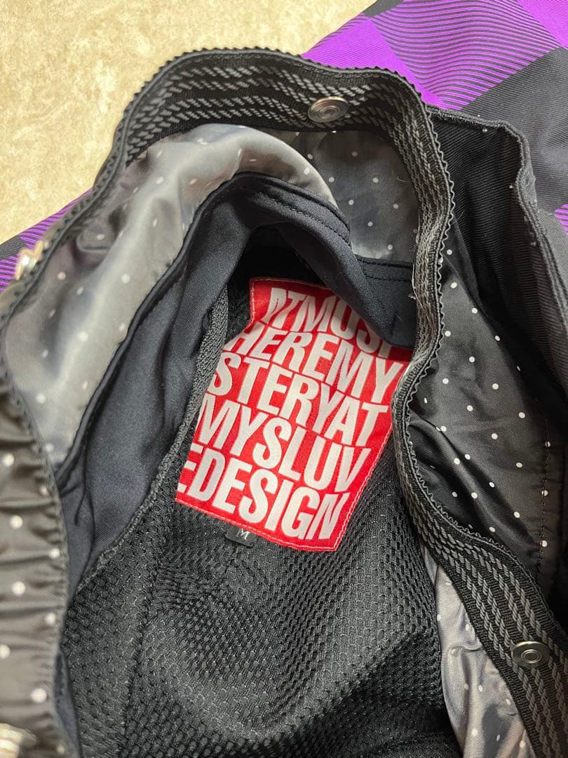 アトマイズ スキーウェア