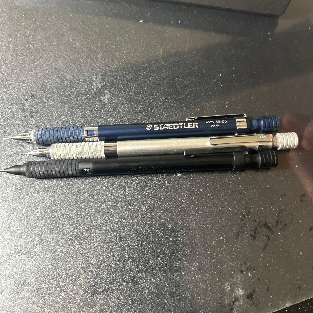 シャーペン詰め合わせセットと筆箱