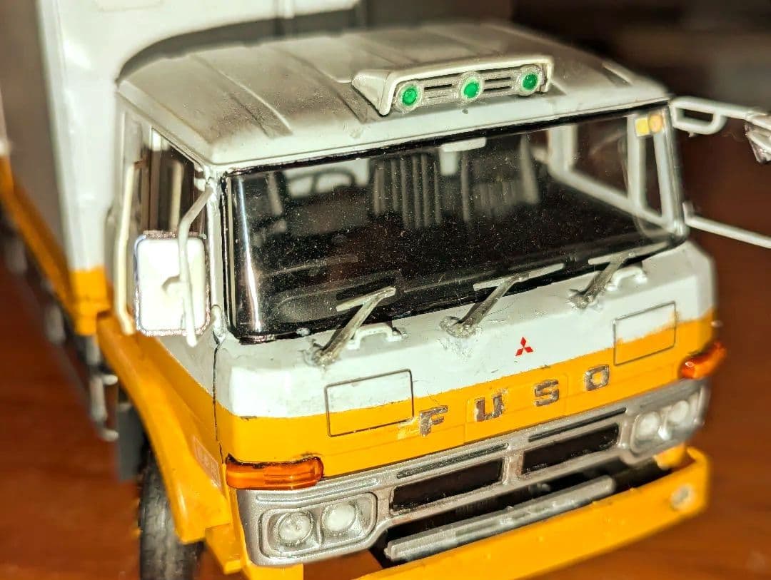 プラモデル完成品三菱ふそうＦU