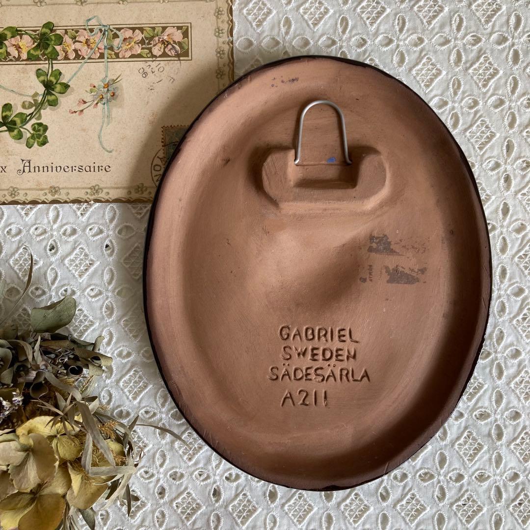 北欧ヴィンテージ雑貨　GABRIEL陶板　希少オーバル　小鳥（ハクセキレイ）